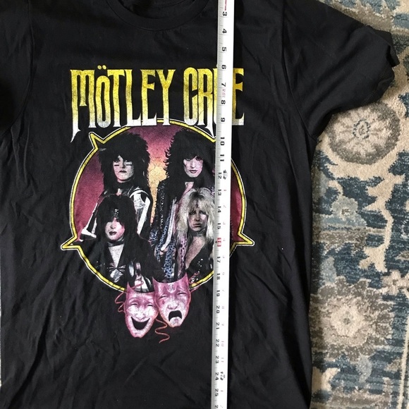 Motley Crue Band Tee Medium - Picture 4 of 4
